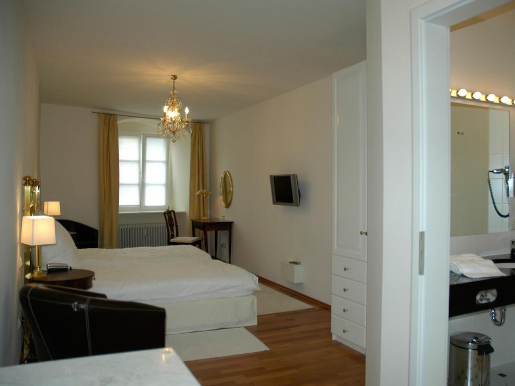 Hotel Goldenes Kreuz *